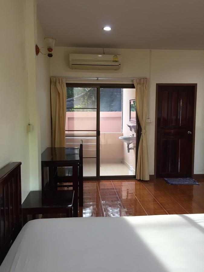 Poon Suk Hotel Kabin Buri Ngoại thất bức ảnh