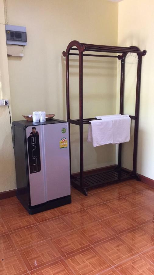 Poon Suk Hotel Kabin Buri Ngoại thất bức ảnh